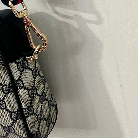 Gucci Beige GG Canvas clutch, converted into Crossbody with Navy and Red Stripe - Picture 5 of 15
